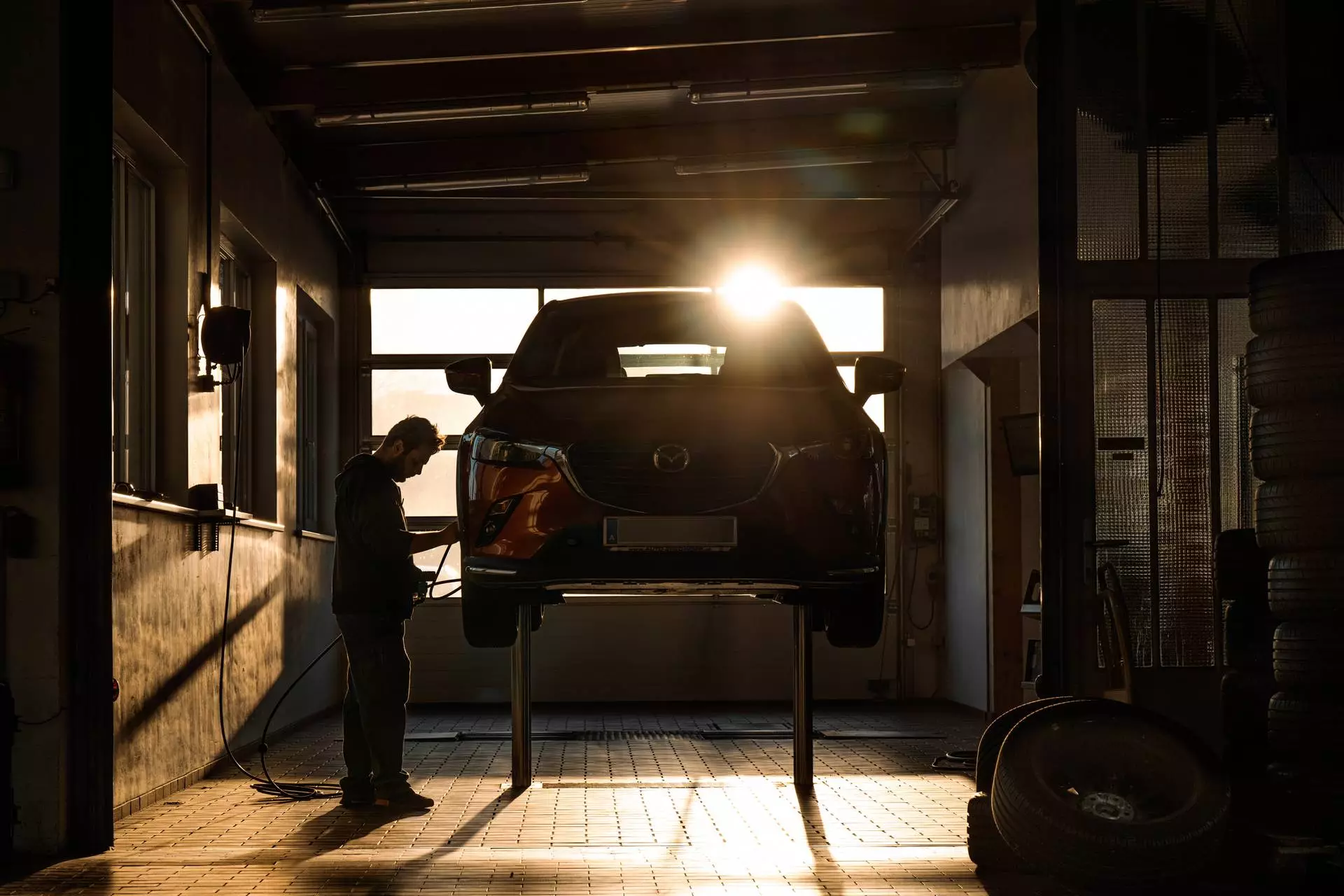 Frühjahrescheck am Auto in einer Werkstatt von GoodOne